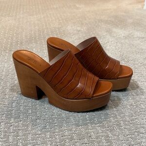 Zara Cognac Croc-Embossed Platform Mules